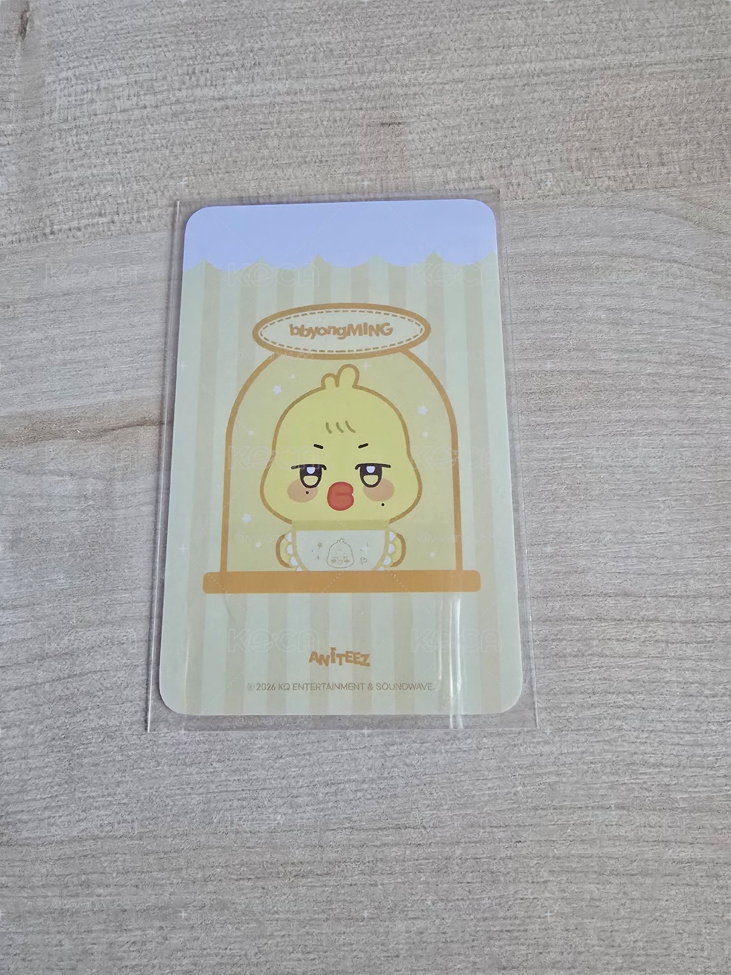 圍兜兜卡 旼