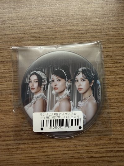 MISAMO正規一初回盤A +特典立牌架（都無小卡）+MISAMO隨身鏡