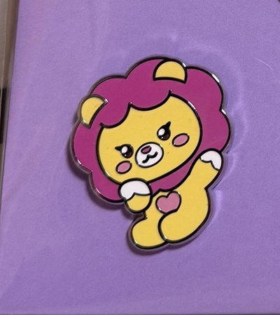 拆售 展覽快閃店 徽章 小娟