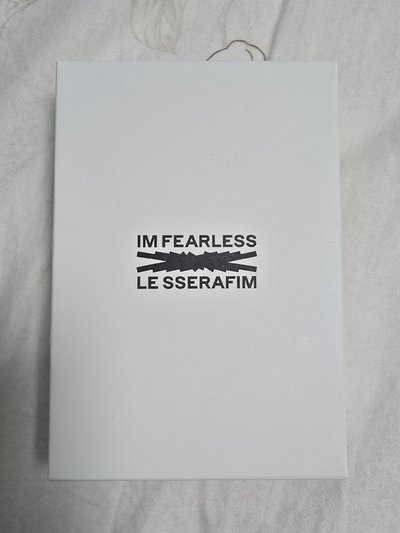 LE SSERAFIM Easy 周邊 後台通行證