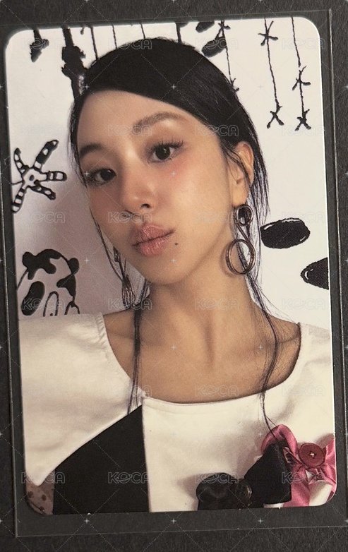 嘟嘴白衣彩