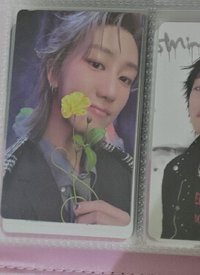 拿花的小八