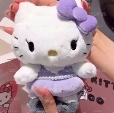 Jisoo kitty聯名毛絨吊飾