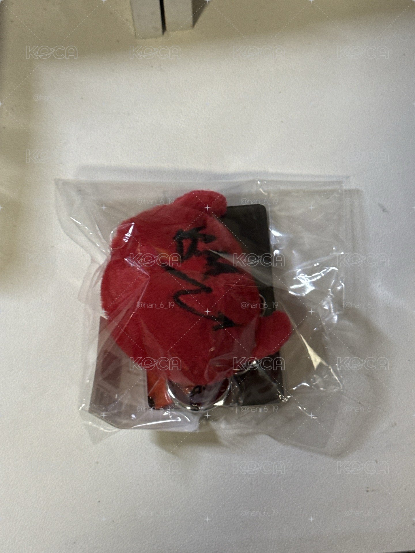 Ruka紅球吊飾 