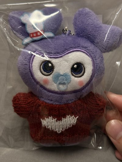 2025冬日快閃BABY SAVELY 吊娃聖誕娃| SANA - 2025 JYP JAPAN POPUP