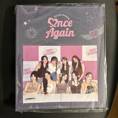 TWICE 8週年卡冊