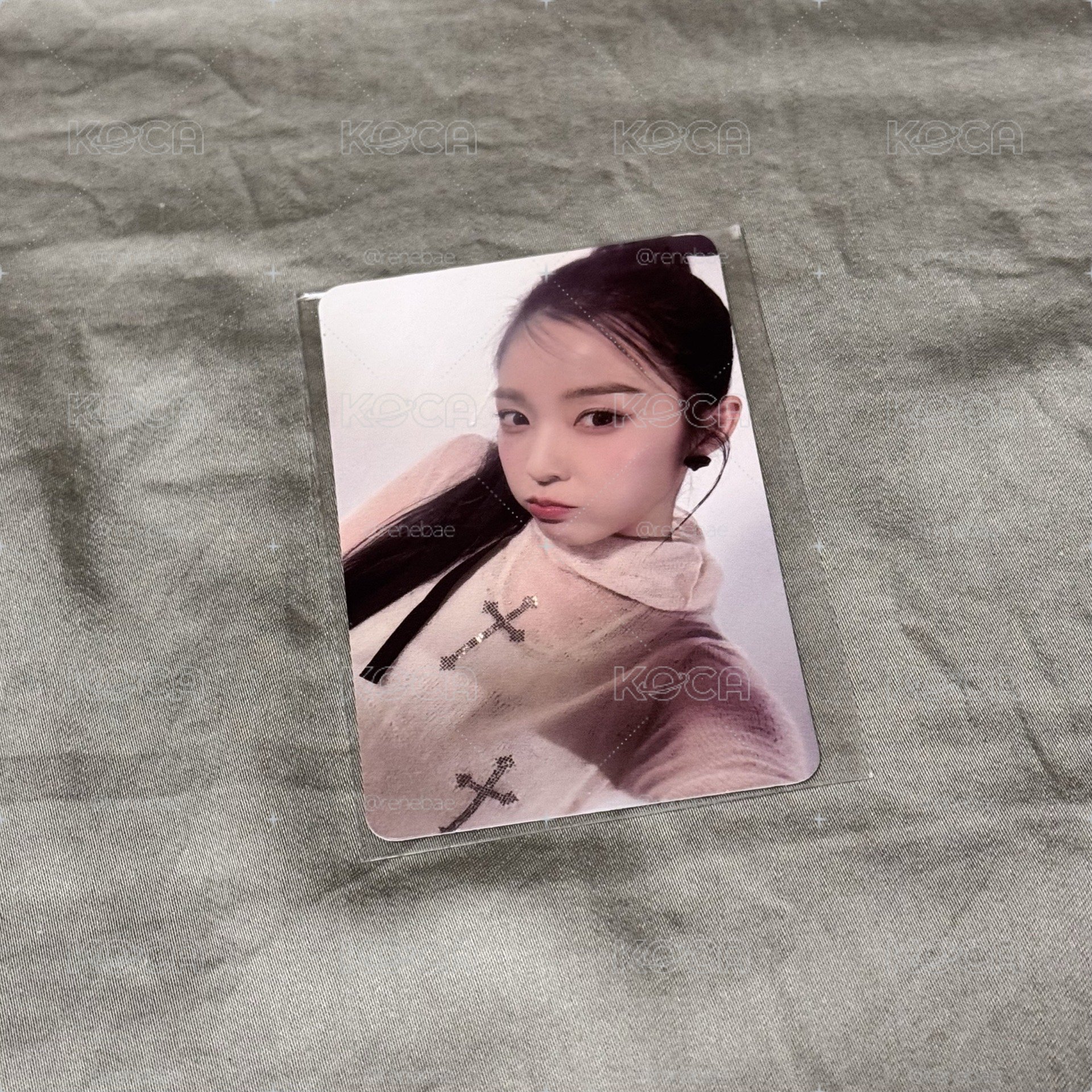 red velvet Irene like a flower