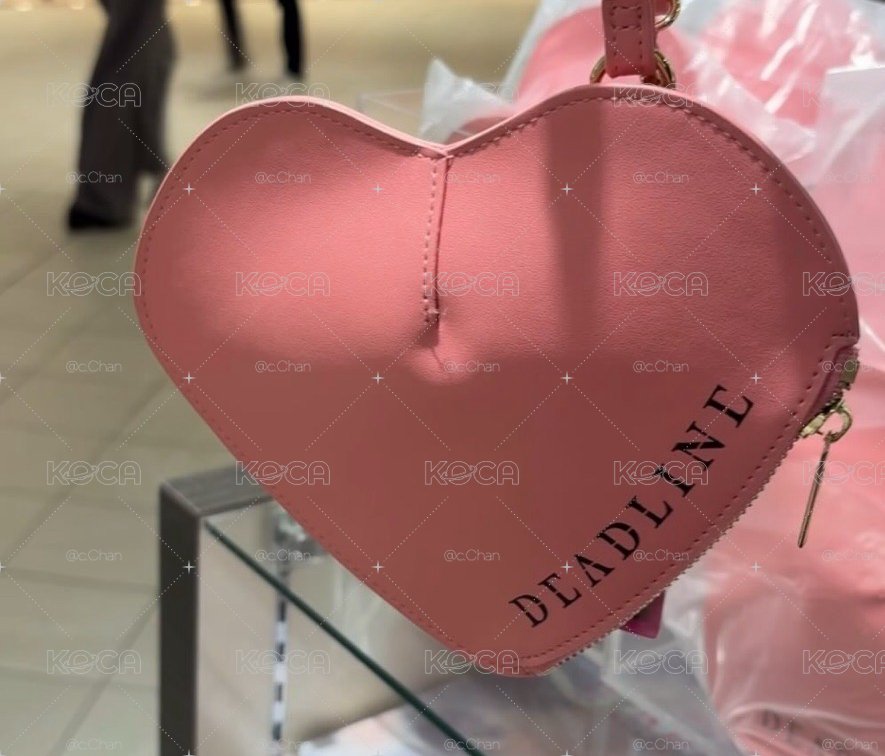 BLACKPINK - [DEADLINE in JAPAN POP-UP] 日巡官方周邊 Vol.3(愛心小包)