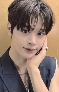 𝗢𝗩𝗘𝗥𝗘𝗫𝗣𝗢𝗦𝗘𝗗 m2u 回歸直播 特典卡 