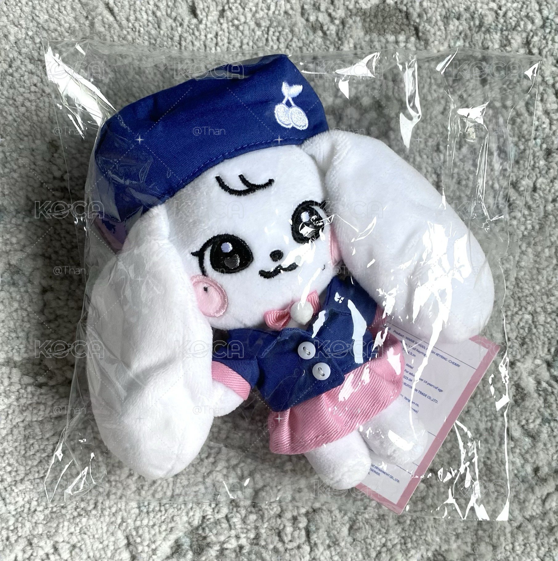 校服員娃