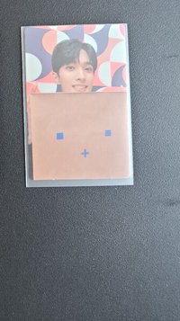 探頭笑笑的碩米