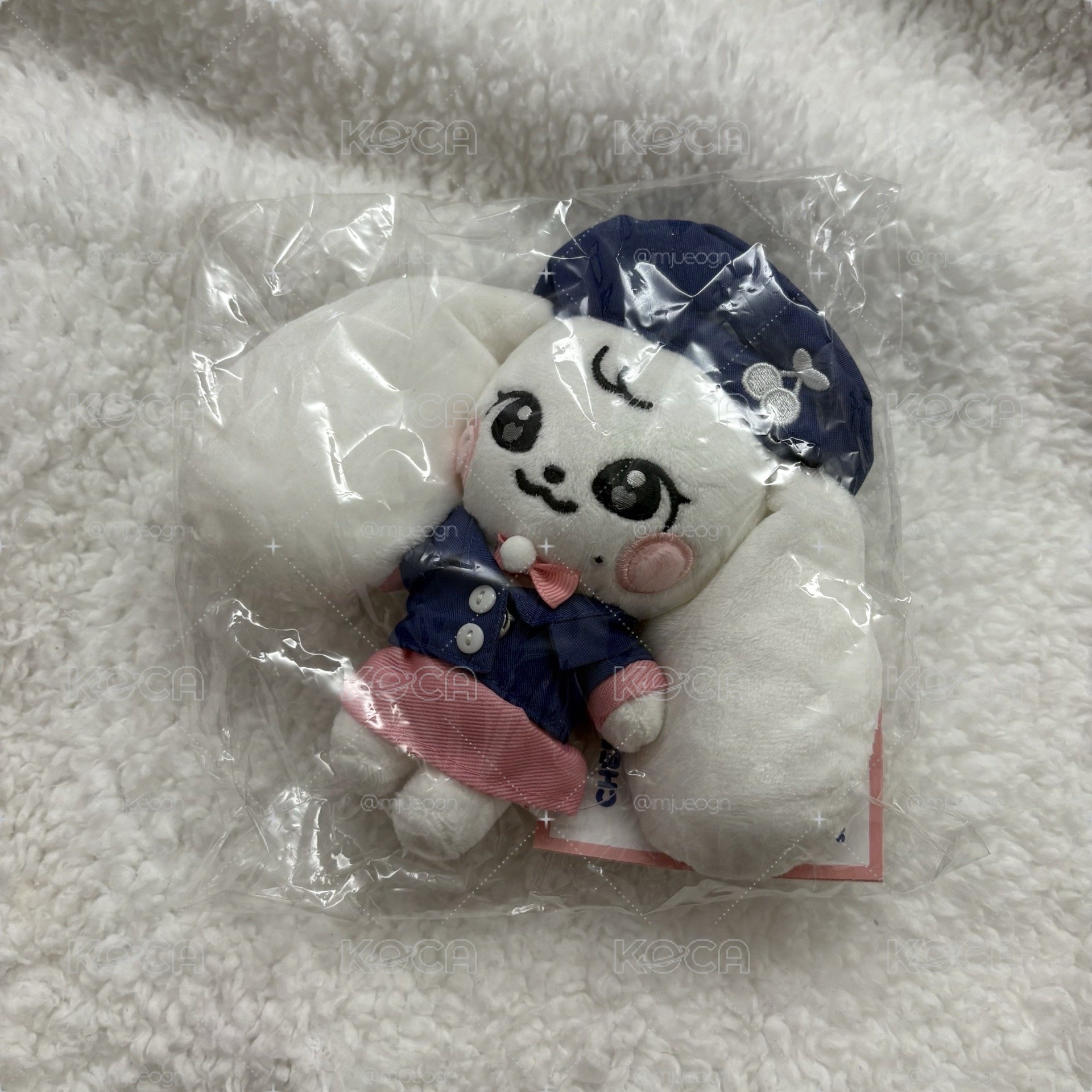 Minive cherry 校服娃