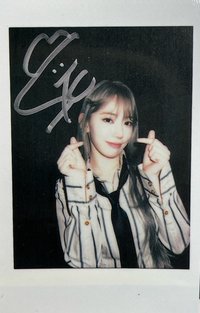 📸| 雜誌卡 tmrw 拍立得