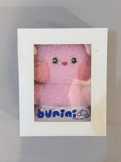 bunini 娃娃  new jeans