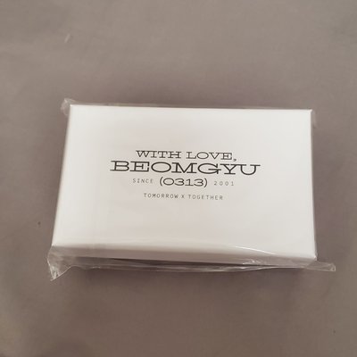 TXT 杋圭 WITH LOVE 手鍊 當初多買一組，全新未拆