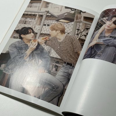 BTS 2021年曆寫真書