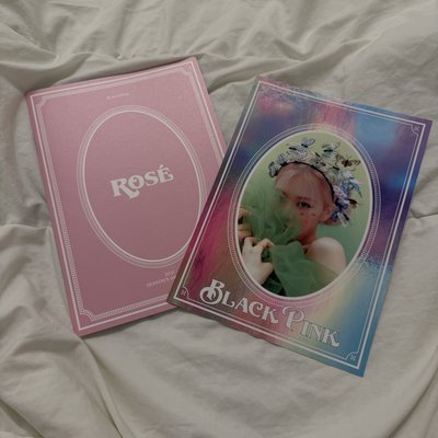 BLACKPINK Rosé 2021年曆 小冊子+大卡
