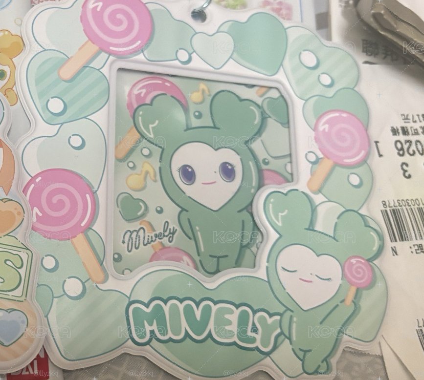 TWICE萬代lovely卡套