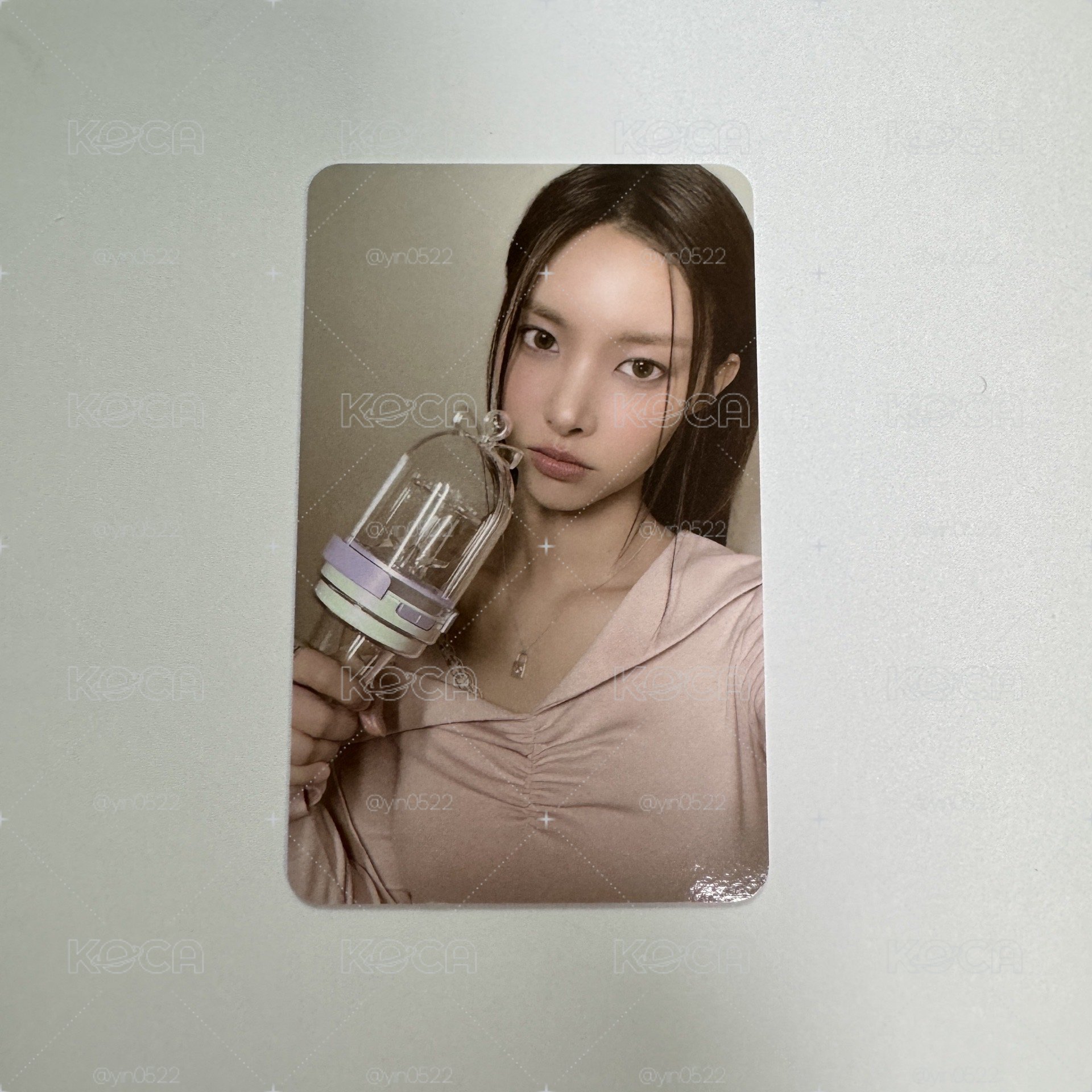 Yunah 手燈卡