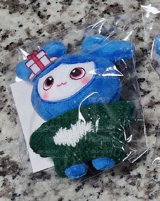 瑜 聖誕娃 本體$970 加價為綁