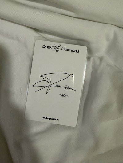 尹產賀 Dusk雜誌卡