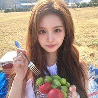 直井怜頰肉