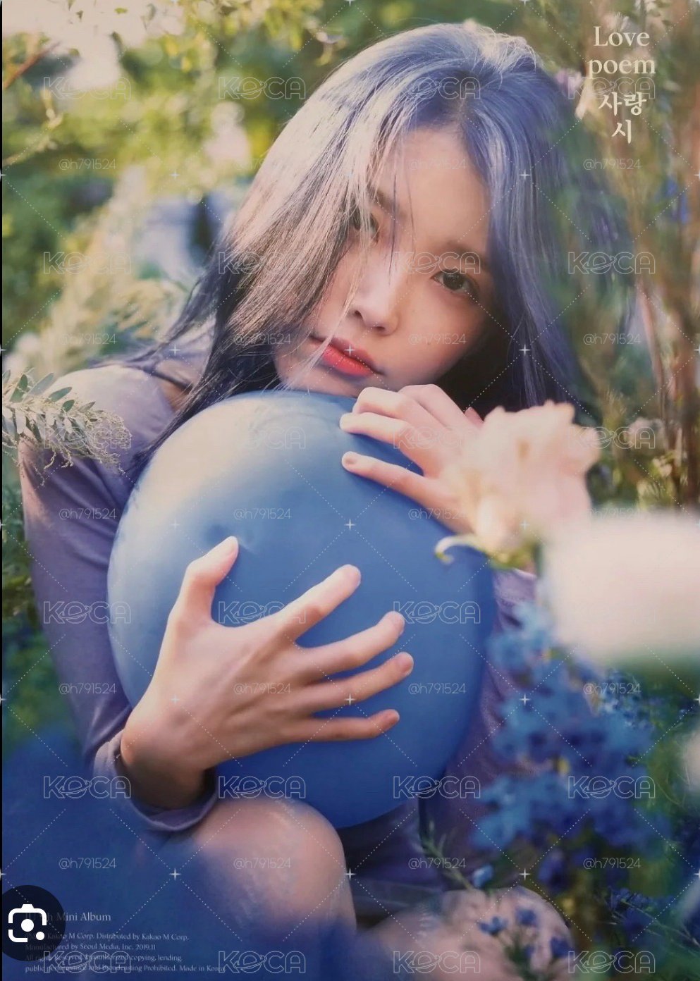 IU 李知恩 Love Poem 專輯海報