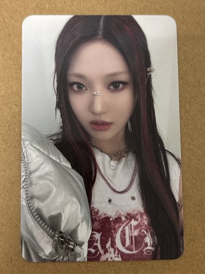 MY WORLD 專輯卡 intro寧