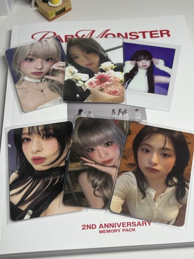 Ahyeon二週年冊固配一套（卡+明信片）