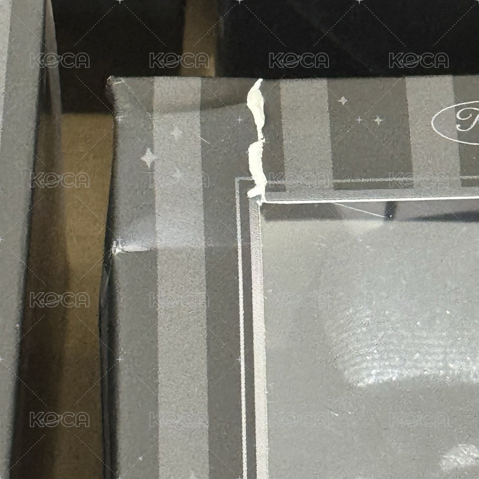 全新未拆 左上角有運輸損