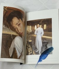 From the Witness：寫真書含羽毛書籤