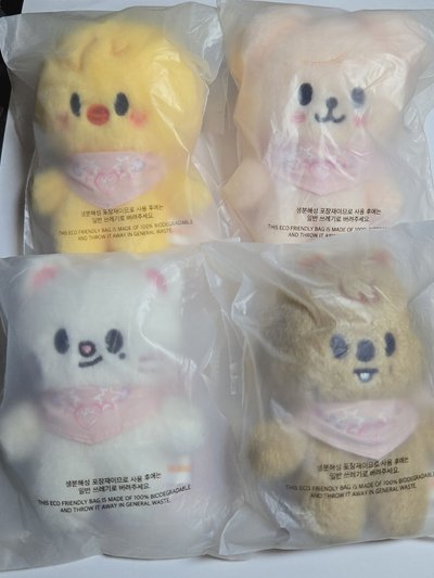 SKZ 五期飯咪口水巾娃 