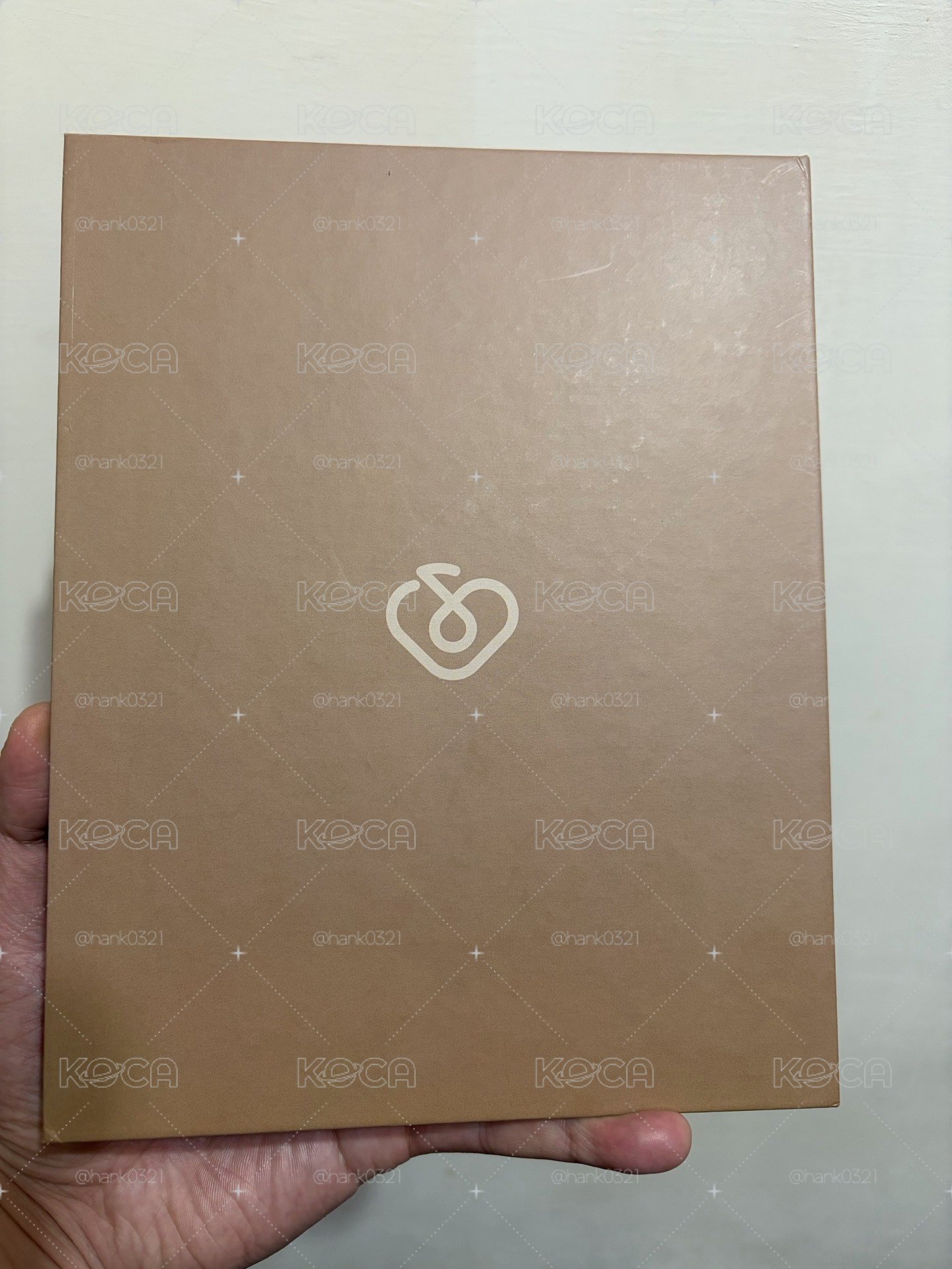 IU April 金卡冊 含小卡 