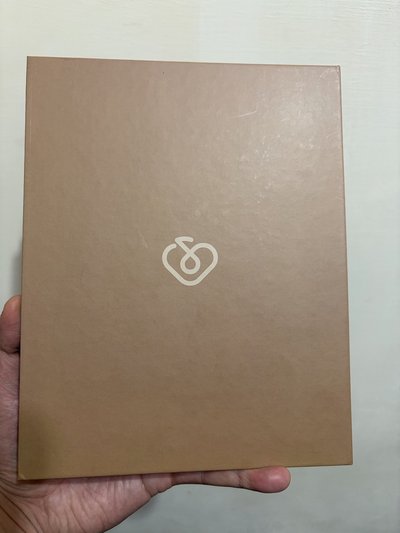IU April 金卡冊 含小卡 