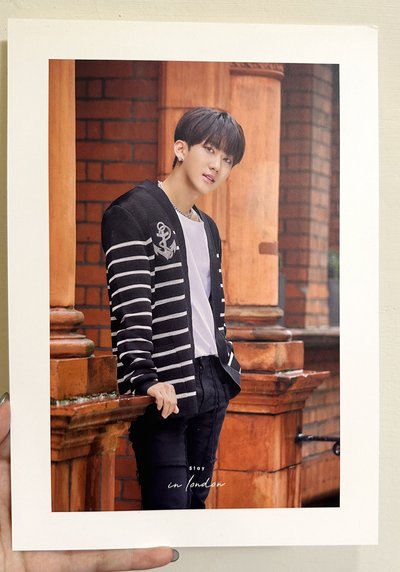 SKZ📖 stay in london 寫真書內容物