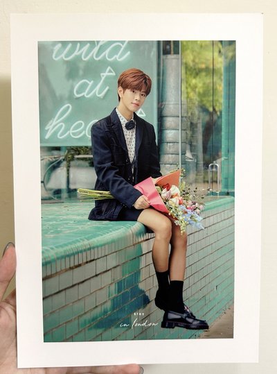 SKZ📖 stay in london 寫真書內容物