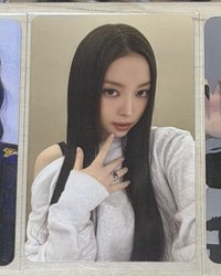 yiti 簽售卡（黑長直）