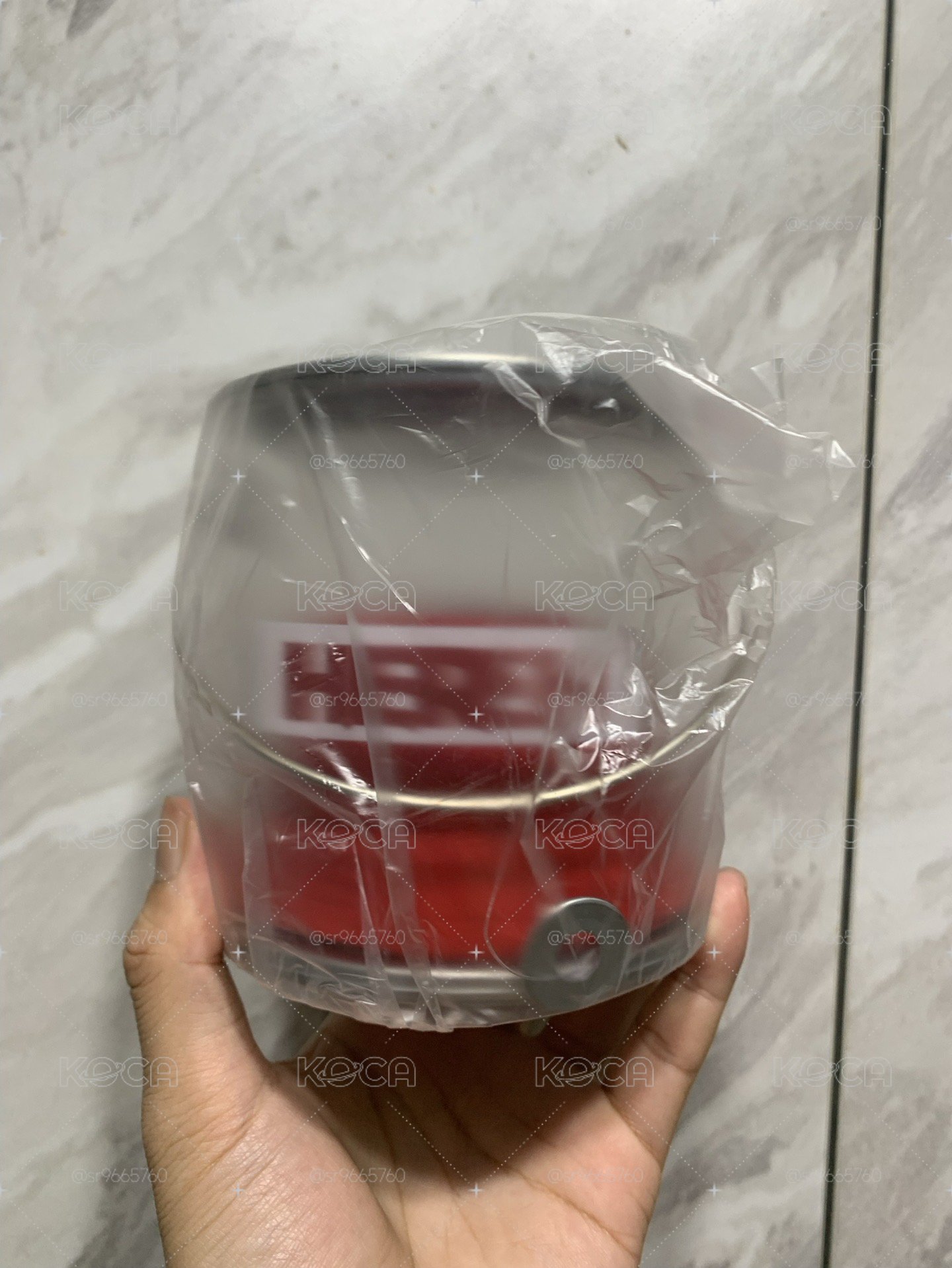 IU 世巡周邊 紅色漁夫帽吊飾罐頭