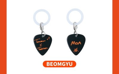 [MOA CON JAPAN]GUITAR PICK CHARM 撥片 杋圭 現貨