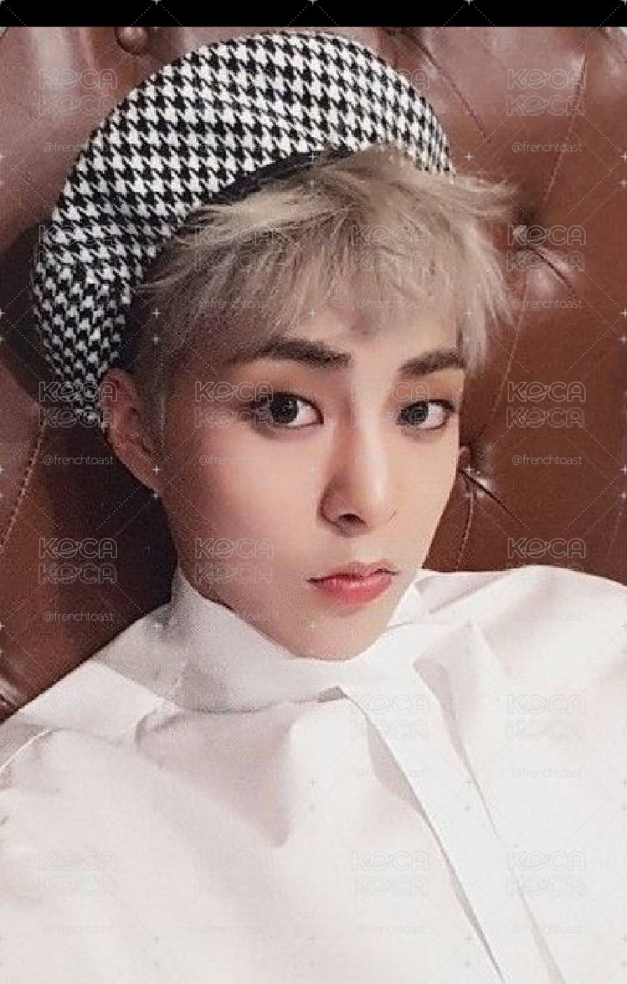 XIUMIN Blooming Days 專輯卡 
