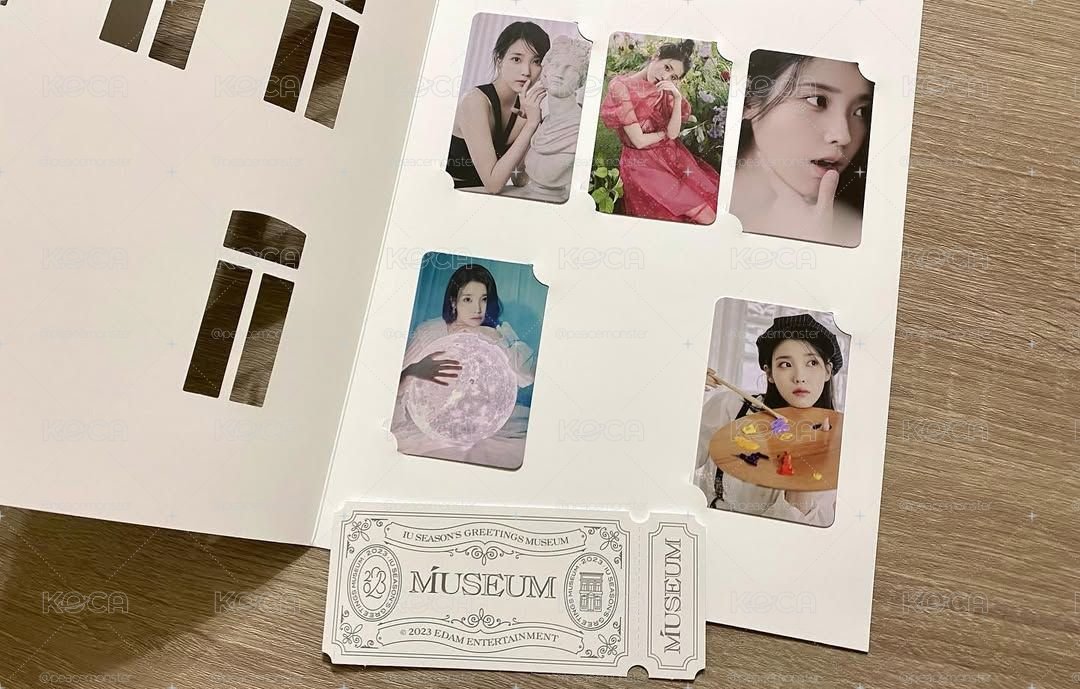 IU 李知恩 2023官方年曆組