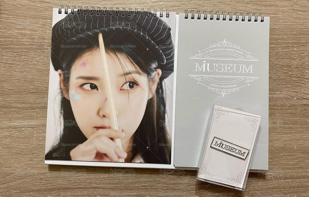 IU 李知恩 2023官方年曆組
