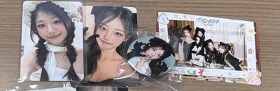 QWER 迷4Ceremony快閃店「集章明信片+徽章+快閃店幸運卡+滿額卡」-此賣場為E組合