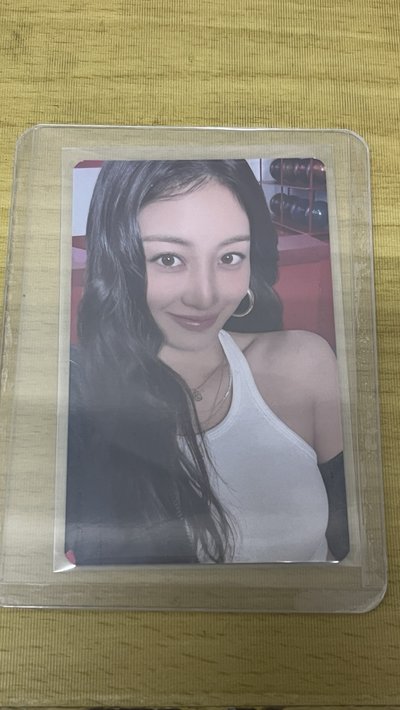新國立週邊全新子瑜襯衫未拆封過