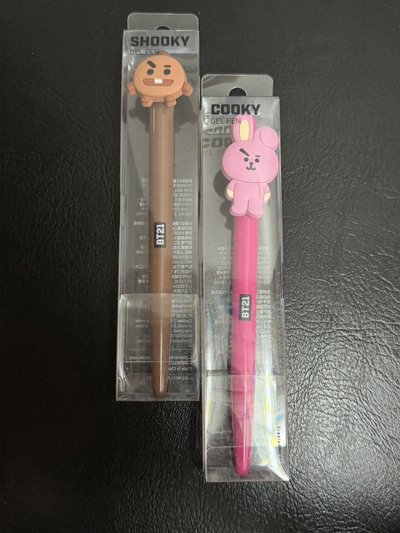 BTS BT21 初代周邊 Cooky Shooky 滑鼠墊 杯子 筆記本 吊飾 原子筆 立牌 襪子 手機殼