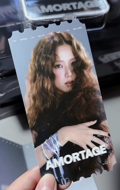 Jisoo特別版票卡