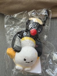 企鵝抱泰蛋