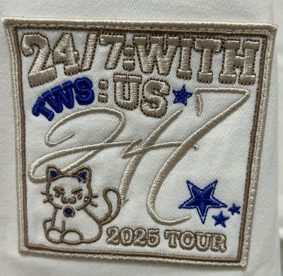 TWS衣服 M號