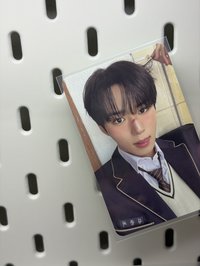 吐舌俊抒