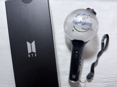 BTS三代手燈（含整套卡）